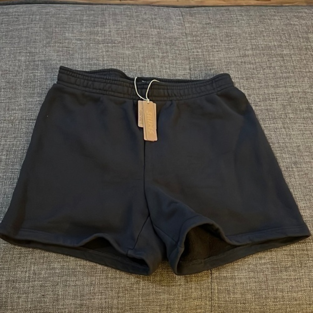 Skims LIGHT FRENCH TERRY LOUNGE SHORT - Picture 3 of 4